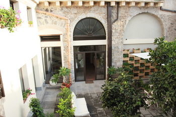 Comeinsicily Cortedeilimoni Charming & Relax 2* Acireale