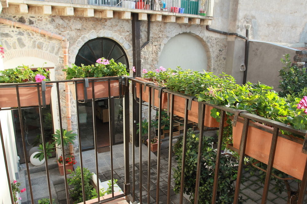 Comeinsicily Cortedeilimoni Charming & Relax 2* Acireale
